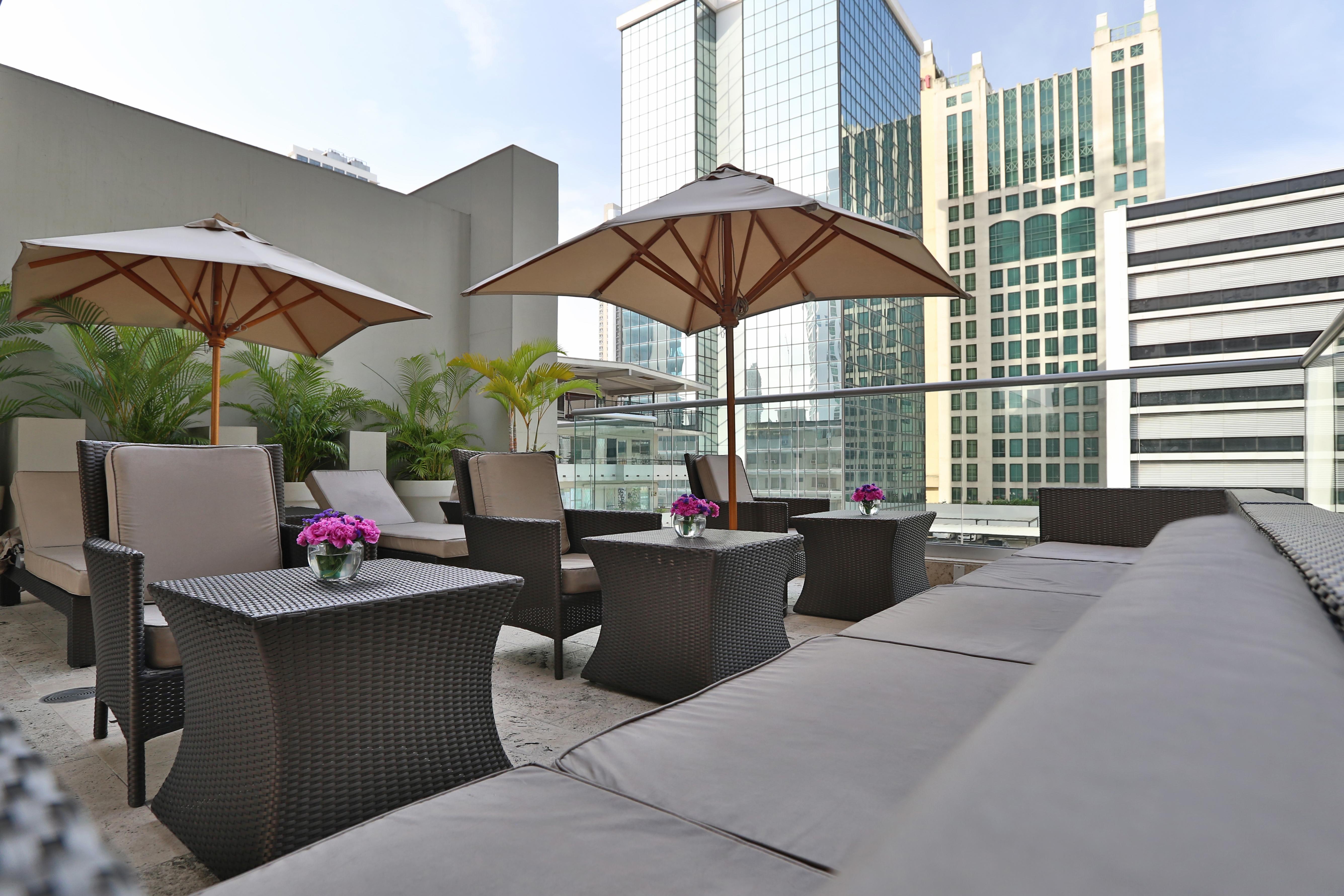 Bristol Panama, A Registry Collection Hotel Exteriör bild The rooftop pool at the hotel