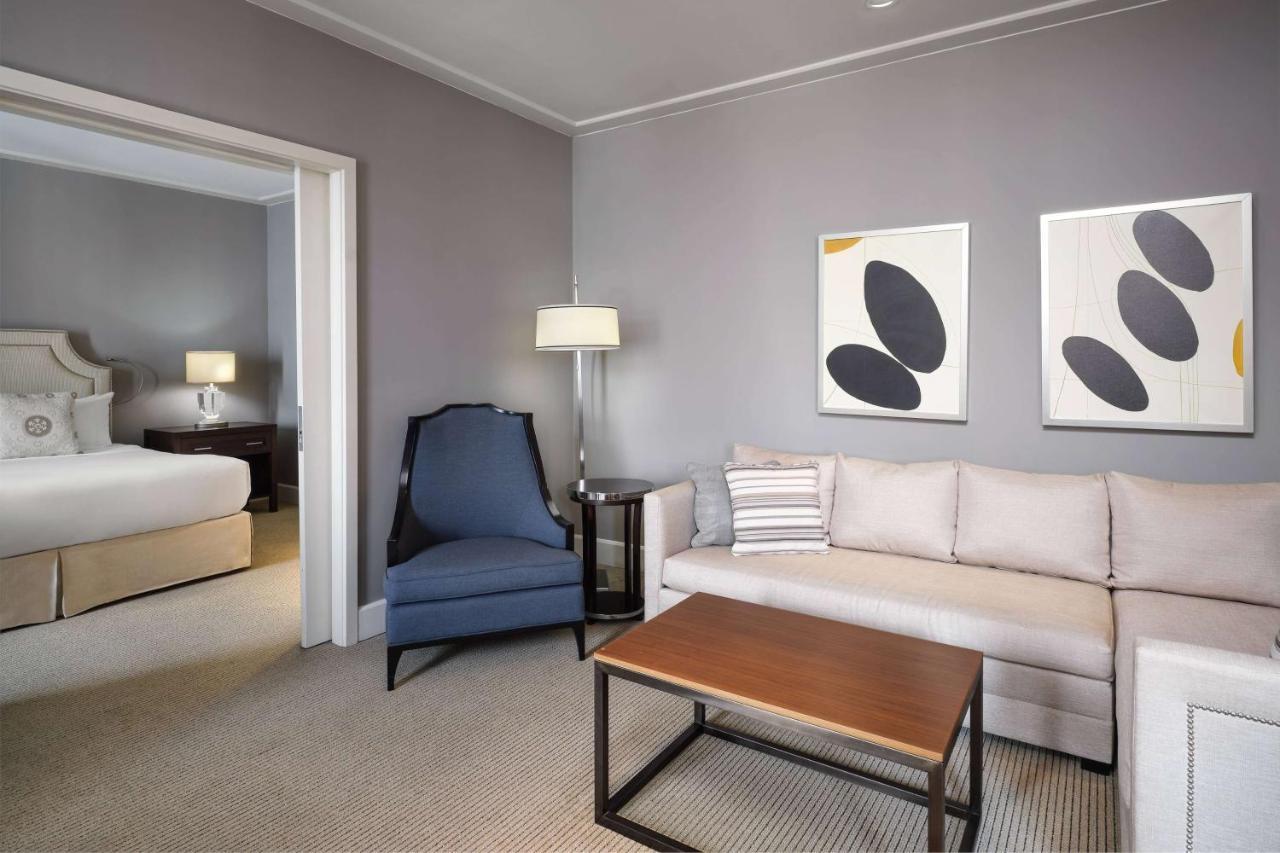 Bristol Panama, A Registry Collection Hotel Exteriör bild A suite at the Four Seasons Hotel