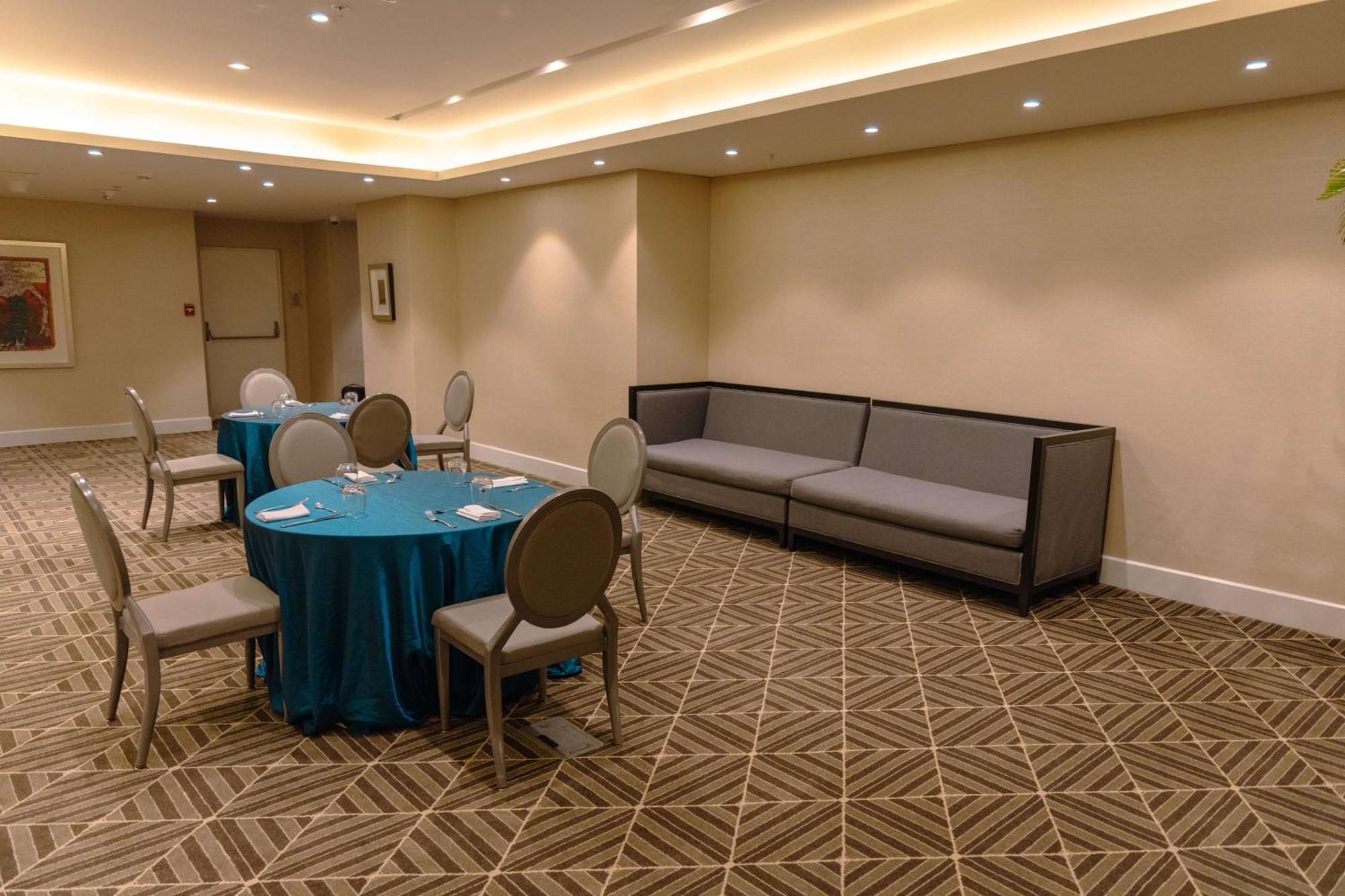 Bristol Panama, A Registry Collection Hotel Exteriör bild A meeting room at the hotel