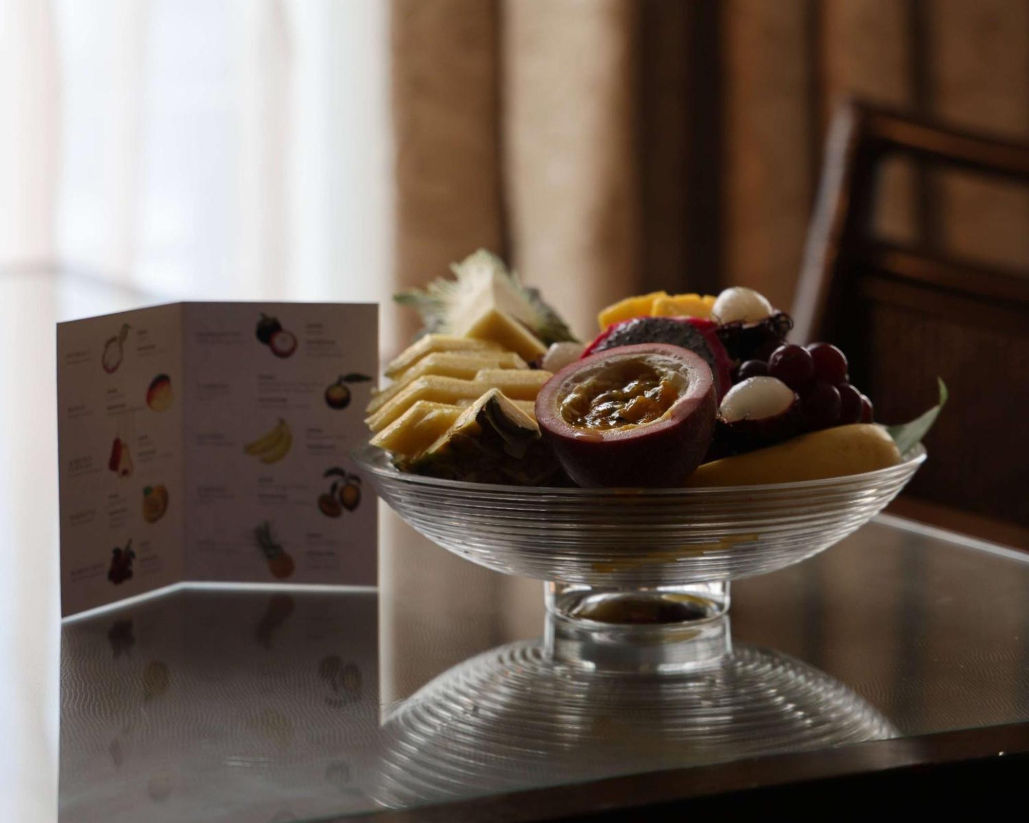 Bristol Panama, A Registry Collection Hotel Exteriör bild Fruit salad